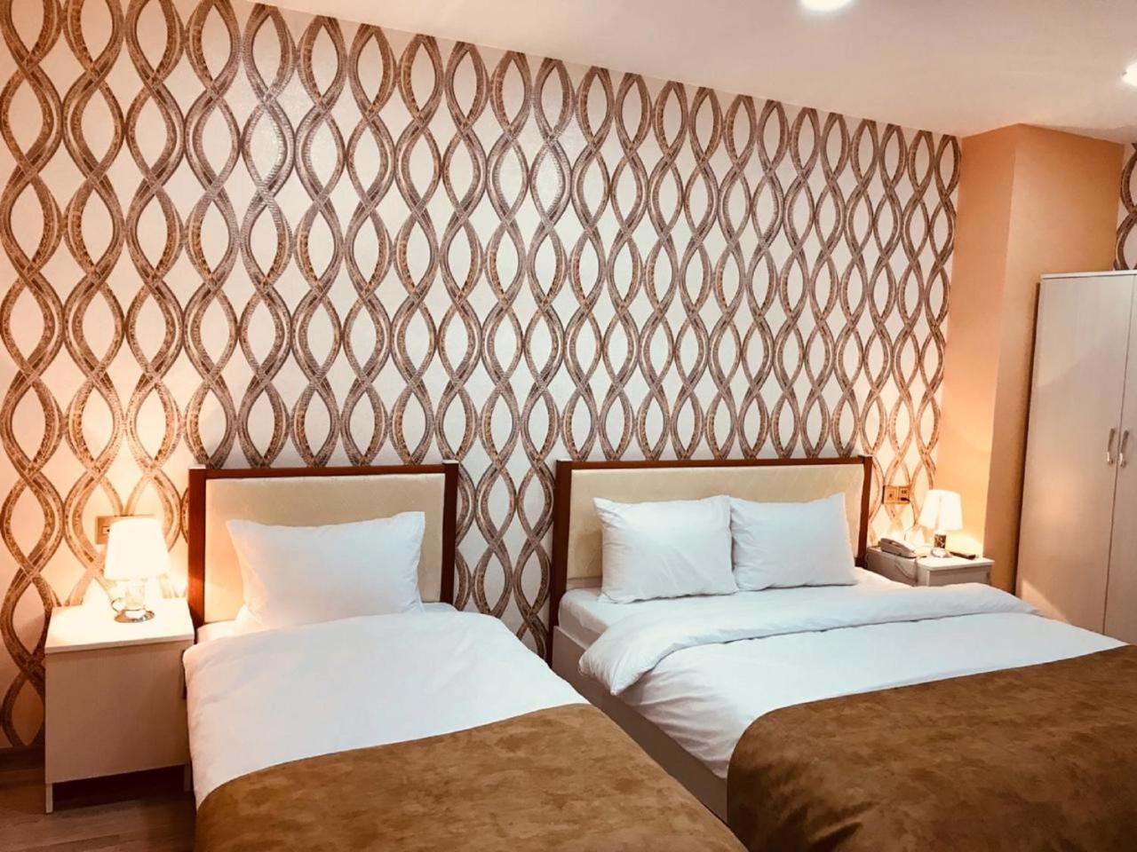 Nord West Hotel Baky Esterno foto