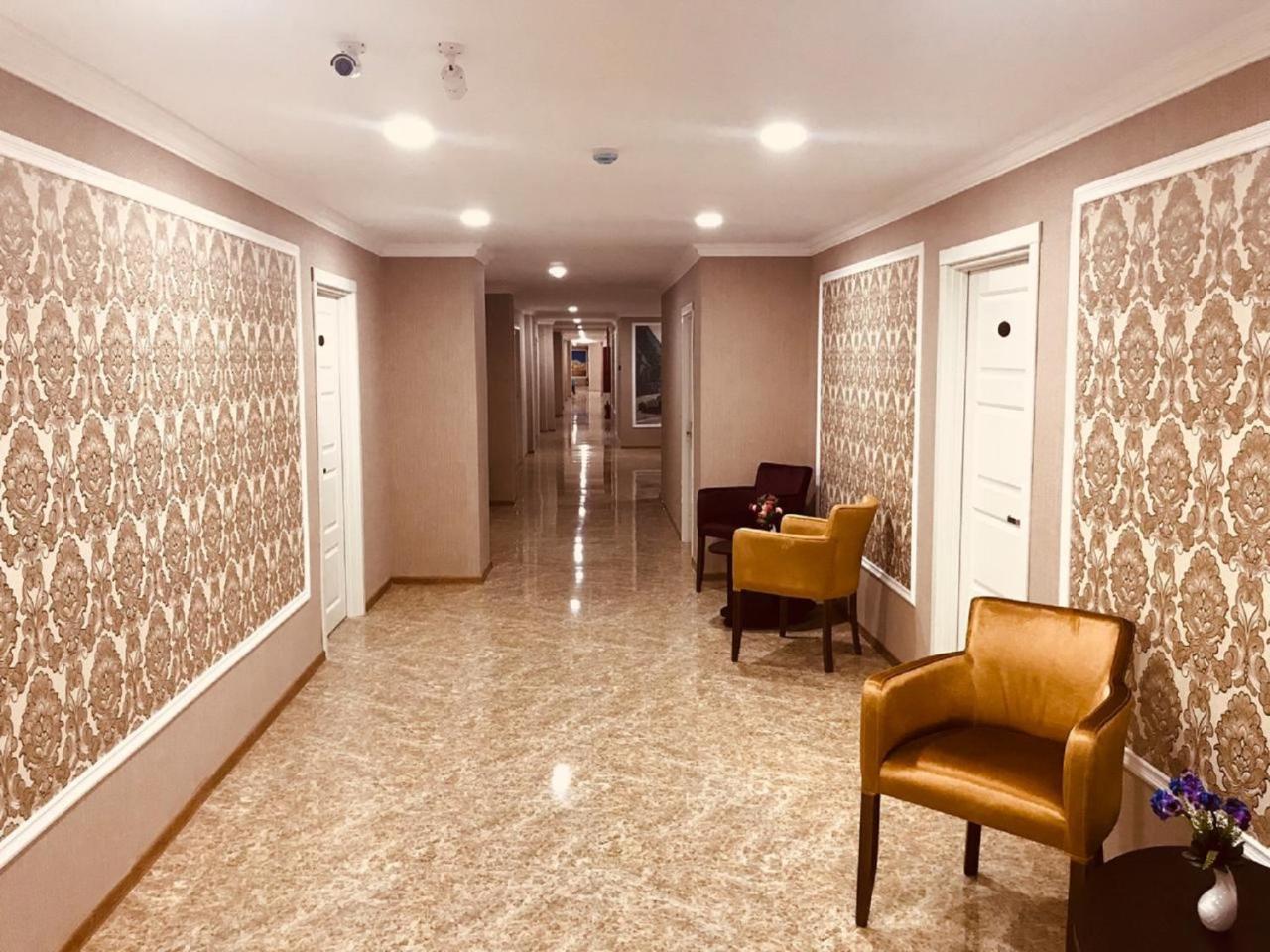 Nord West Hotel Baky Esterno foto