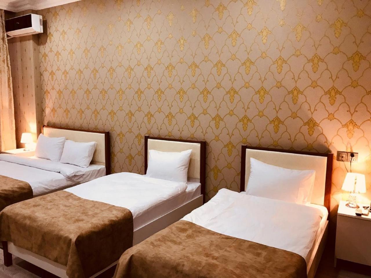 Nord West Hotel Baky Esterno foto