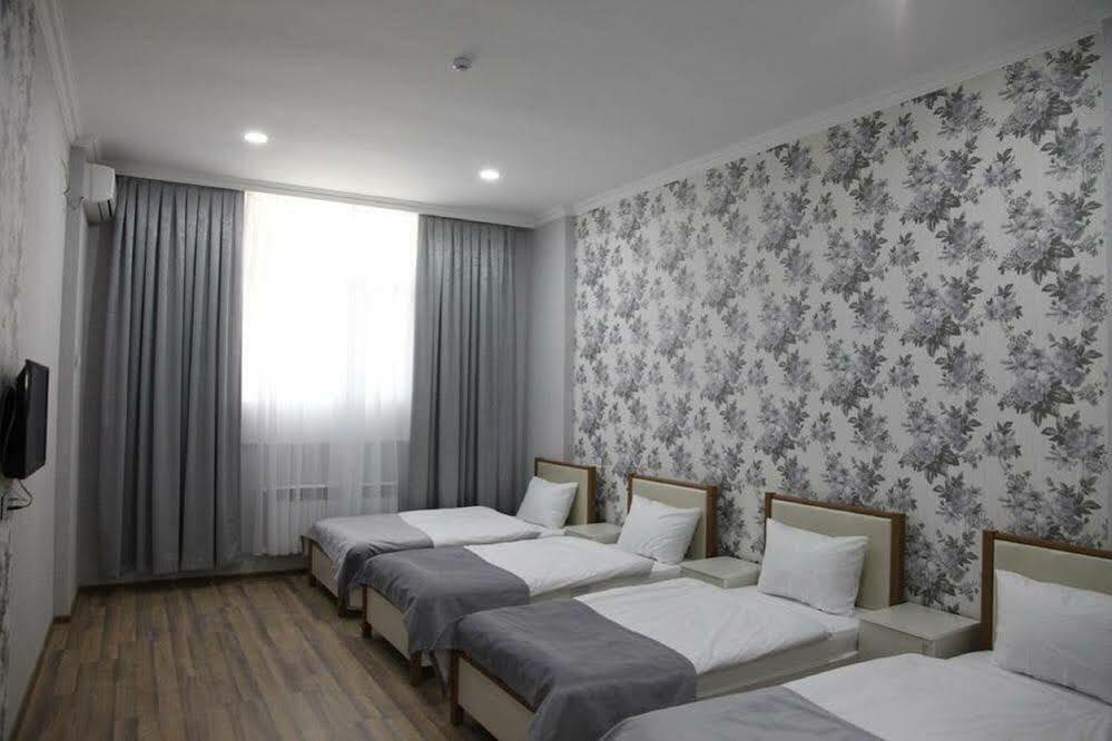 Nord West Hotel Baky Esterno foto
