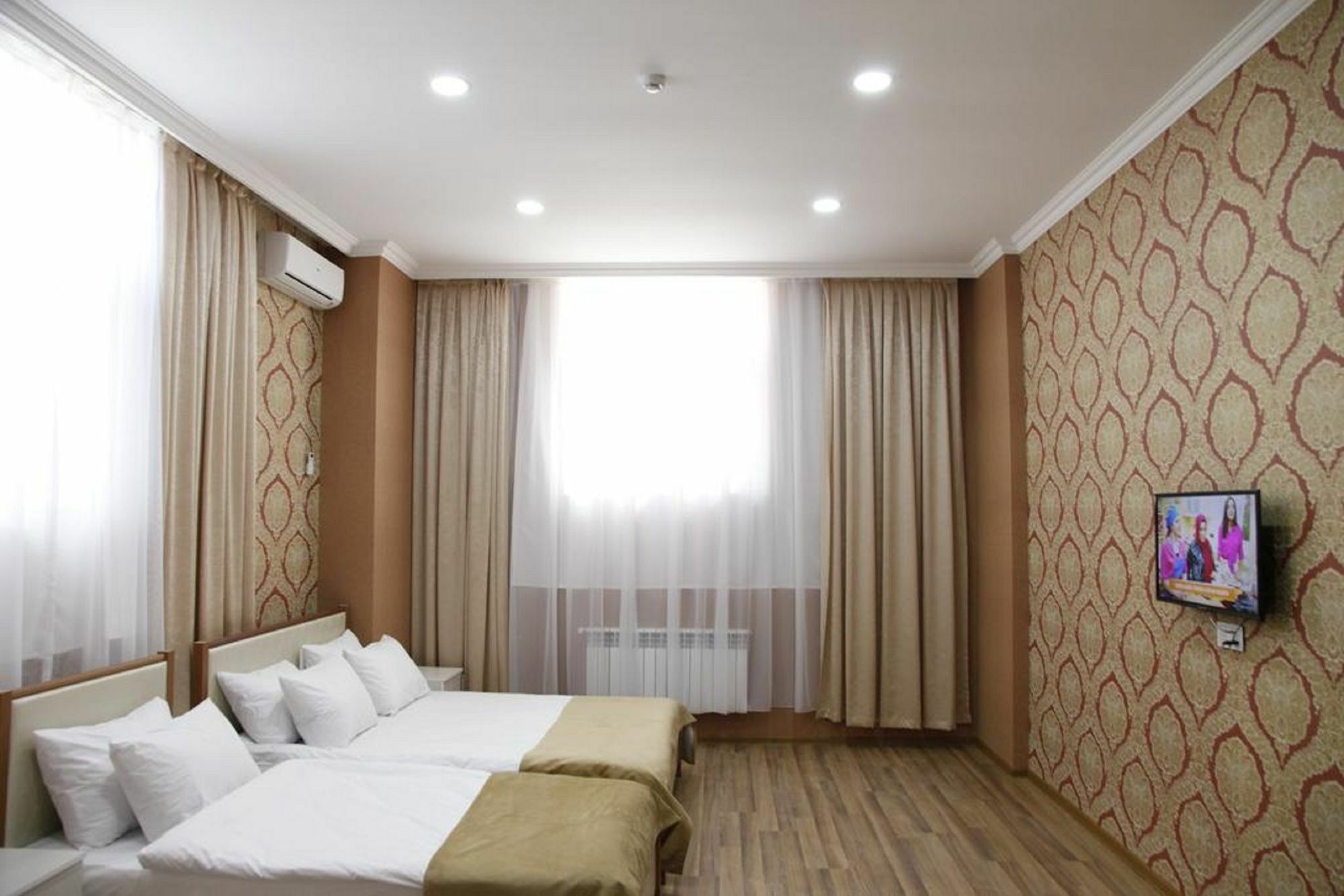 Nord West Hotel Baky Esterno foto