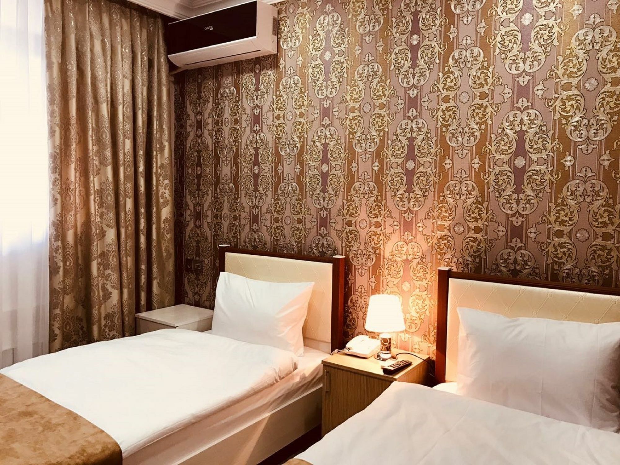 Nord West Hotel Baky Esterno foto