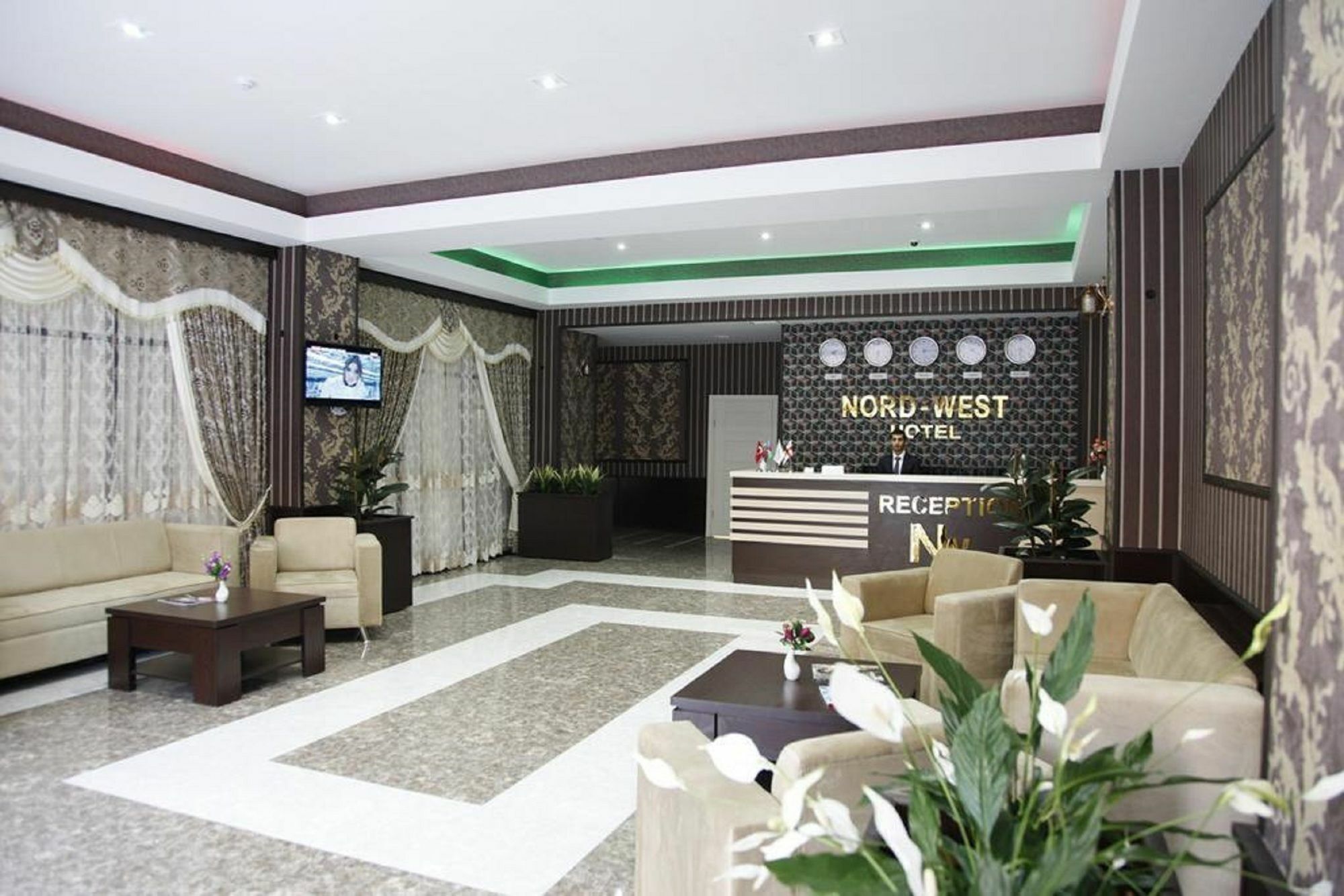 Nord West Hotel Baky Esterno foto